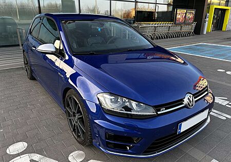 VW Golf R Volkswagen 4Motion BlueMotion Technology DSG