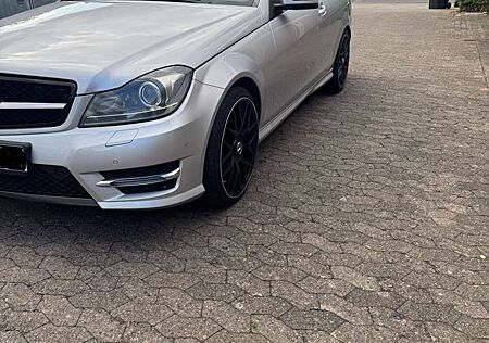 Mercedes-Benz C 350 Coupe (BlueEFFICIENCY)