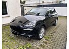 Porsche Cayenne S Diesel PANO / AHK /ACC / BOSE / NAVI