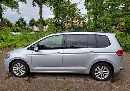 VW Touran Volkswagen 2.0 TDI SCR (BlueMotion Technology) DSG Com