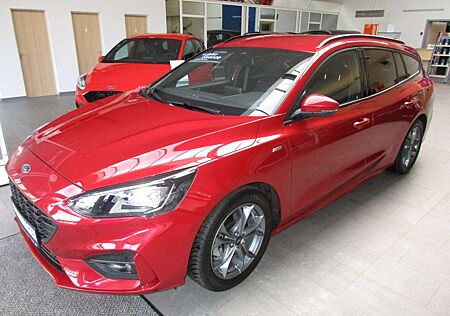 Ford Focus Turnier 1.0 EcoBoost Mild-Hybrid ST-Line mit Navi