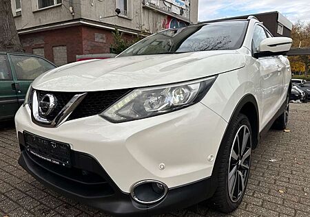 Nissan Qashqai 1.6 dCi 4x4 Tekna Panorama-Dach Xenon