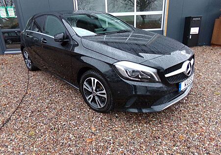 Mercedes-Benz A 180 BlueEfficiency Autom.+Leder+Navi+Panorama