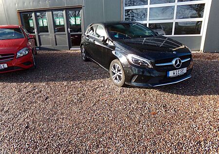 Mercedes-Benz A 180 BlueEfficiency Autom.+Leder+Navi+Panorama