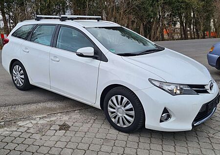 Toyota Auris Basis -SPORTS -1.4 - EURO 5 - TÜV NEU -