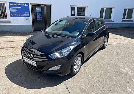 Hyundai i30 FIFA World Cup Edition, Sitzh.,Klima,PDC, 2.Hand