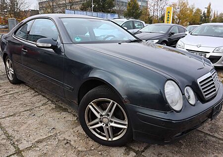 Mercedes-Benz CLK 200 Coupe Kompressor Avantgarde