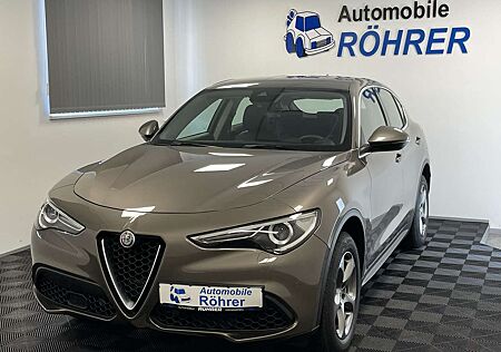 Alfa Romeo Stelvio 2.0 Turbo Super Q4 Navi Kamera Xenon H&K