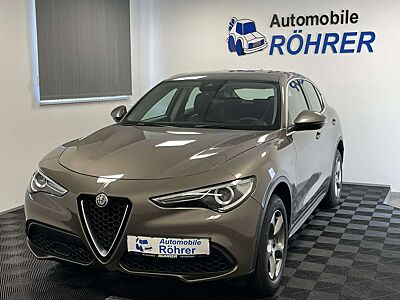 Alfa Romeo Stelvio 2.0 Turbo Super Q4 Navi Kamera Xenon H&K