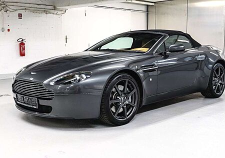 Aston Martin V8 Vantage V8 Roadster 4.3l 2.Hand Scheckheft