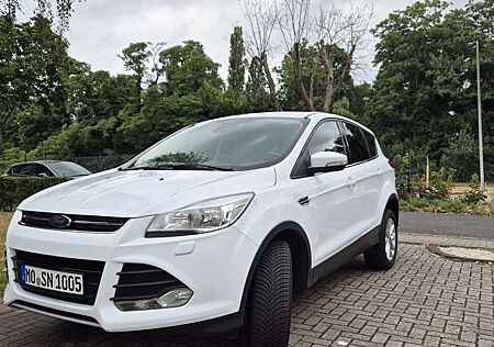 Ford Kuga 2.0 TDCi 4x4 Aut. SYNC
