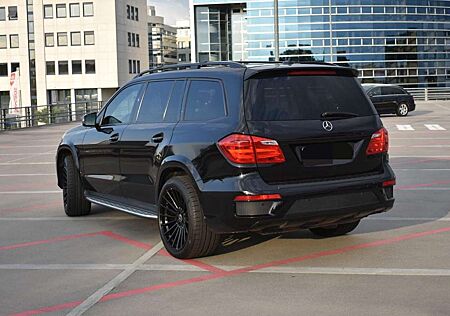 Mercedes-Benz GL 350 BlueTEC 4Matic 7G-TRONIC