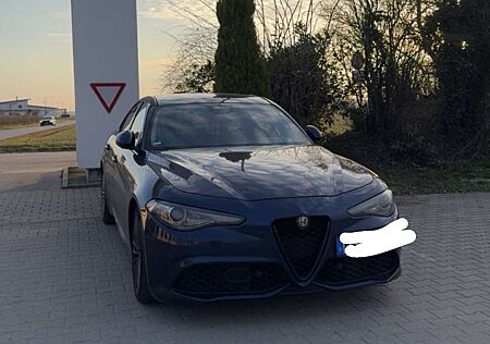 Alfa Romeo Giulia 2.2 Diesel AT8-Q4Veloce
