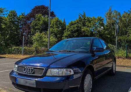 Audi A4 1.6