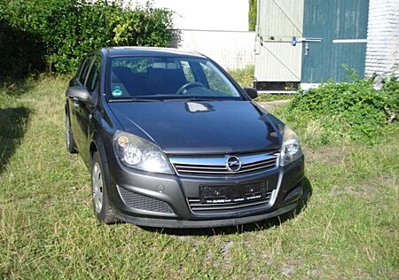 Opel Astra Fließheck 5-Türer 1.4 Easytronic