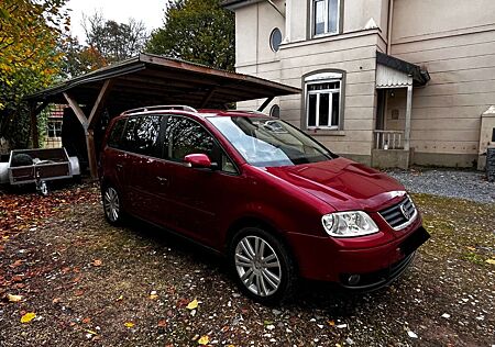 VW Touran gebraucht kaufen VW Touran Volkswagen 2.0 TDI Highline 7 Sitzer
