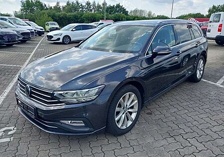 VW Passat Variant Volkswagen 2,0 TDI DSG/R-Cam/CarPlay/SHz/DAB