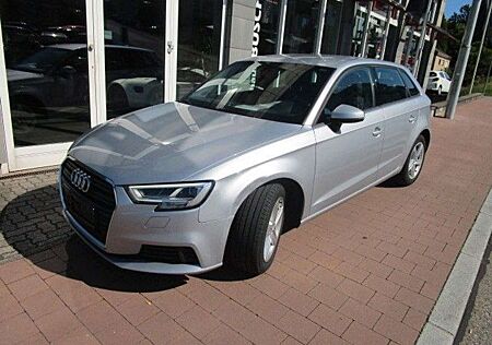 Audi A3 Sportback basis/LED/Navigation/GRA/PDC