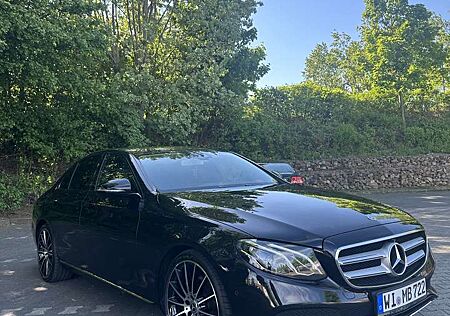 Mercedes-Benz E 220 d 9G-TRONIC Avantgarde AMG Optik