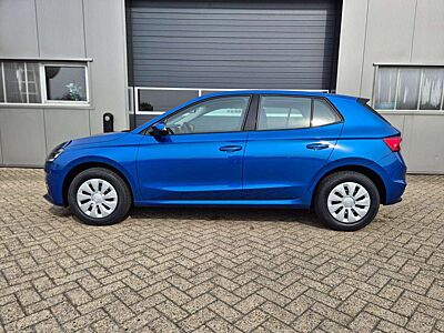 Skoda Fabia 1.0 TSI 95PS Selection 5-türig Rückf.Kamera Parkse