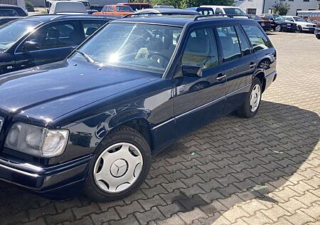 Mercedes-Benz E 220 T