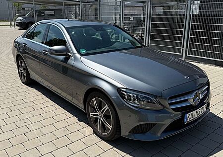 Mercedes-Benz C 200 9G,MULTIBEAM LED,Ambientbeleuchtung,Schiebedach