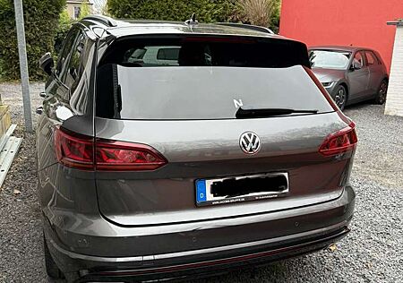 VW Touareg Volkswagen 4.0 V8 TDI SCR 4Motion Automatik One Million