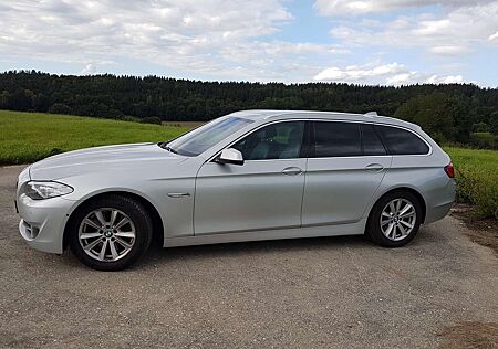 BMW 530d 530 xDrive Touring Sport-Aut.