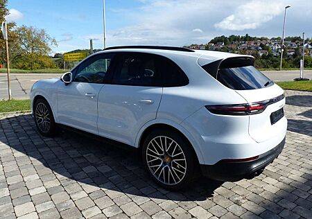 Porsche Cayenne Platinum Edition