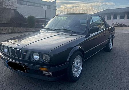 BMW 320i 320 Cabrio E30!