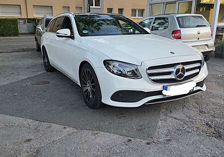 Mercedes-Benz E 350 d T 9G-TRONIC Exclusive