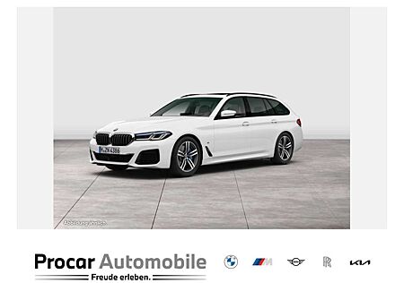BMW 540 i xDrive PANO,DAPROF,PA,HUD,LASER,