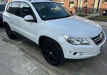VW Tiguan Volkswagen 2.0 TDI DPF 4Motion Automatik Sport & Style