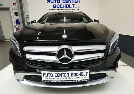 Mercedes-Benz GLA 250 4Matic Urban Line*Navi*Leder*Panor*RFK