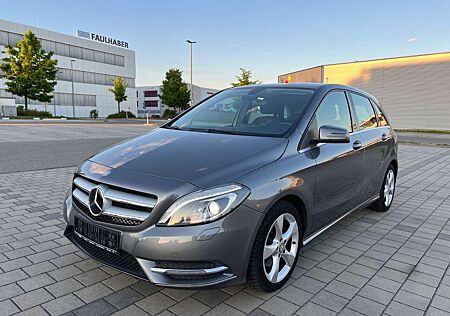 Mercedes-Benz B 200 CDI *Navi, Xenon, Leder, AHK *