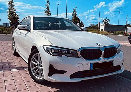 BMW 320 320d Aut. Scheckheft,Tüv Neu,Bremsen Neu,Alus 8x