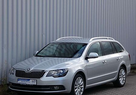 Skoda Superb Combi Exclusive-Klima-Navi-Xenon-PDC-SH