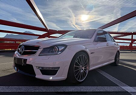 Mercedes-Benz C 63 AMG Avantgarde Aut. DISTRONIC*H&K*ILS*KAMERA*