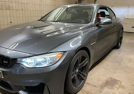 BMW M4 Cabrio DKG Competition