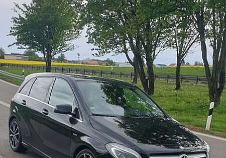 Mercedes-Benz B 200 CDI BlueEFFICIENCY EDITION 1