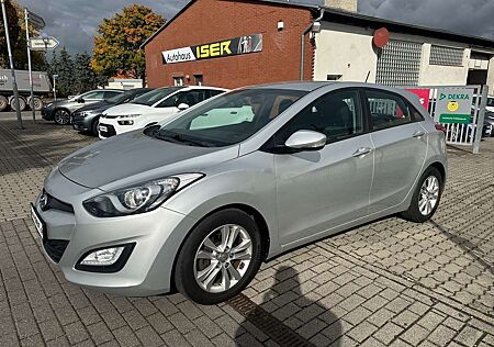Hyundai i30 FIFA World Cup Edition, Navi, RückCam,