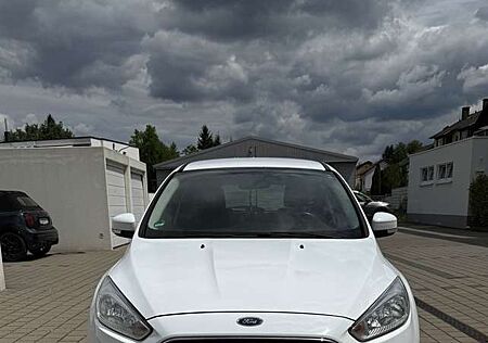 Ford Focus Turnier 1.0 EcoBoost Start-Stopp-System Busi