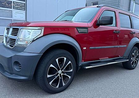 Dodge Nitro SE 2.8 177PS DIESEL TÜV,KLIMA,AHK,TEMPOMAT