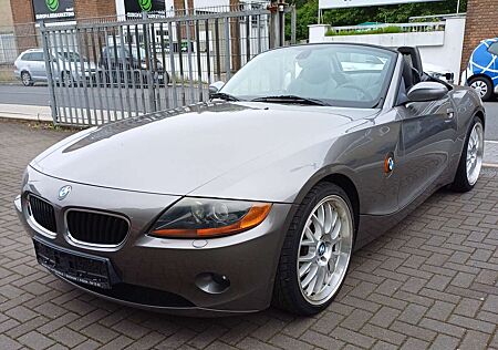 BMW Z4 2.5i-NAVI-XENON- KLIMA-SPORTSITZE-SH -6 Zylinder