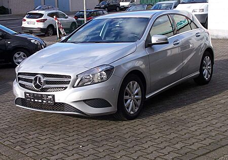 Mercedes-Benz A 180 STYLE BlueEfficiency