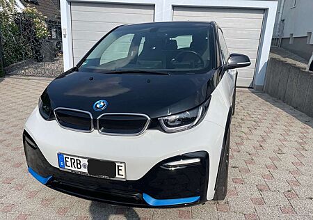 BMW i3s i3 (120 Ah). 8-fach bereift