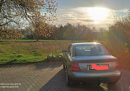 Audi A4 2.8 Quattro Sportfahrwerk und Auspuff