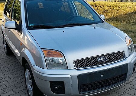 Ford Fusion 1.4 TDCI Style aus 2 Hand mit TÜV Klima
