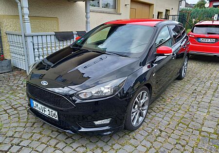 Ford Focus Turnier 1.5 ST-Line/AUT/KAM/SHZG/NAVI/AHK