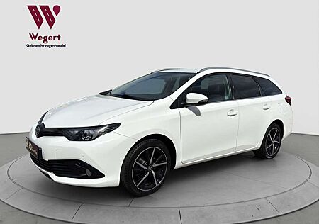 Toyota Auris Team D*KEYLESS*NAVI*RCAM*